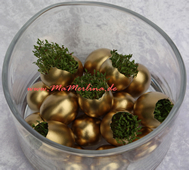 Goldene Ostereier mit Kresse